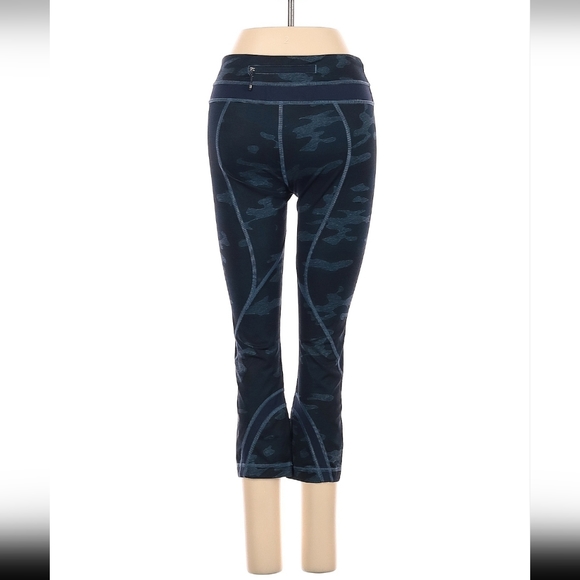 Lululemon Athletica Blue Leggings Size 4 Low rise waist with back pocket - Picture 3 of 4